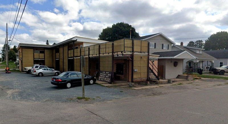 Rancho Motel - Probably Part Of The Old Motel Behind Facade